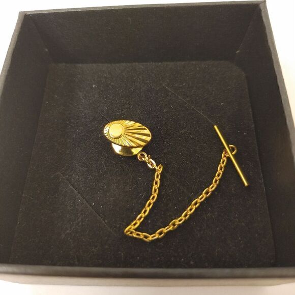 MEN'S TIE PINS WITH 2" CHAIN AND SAFETY BAR BY DANIEL ELLISSA. - Picture 1 of 3